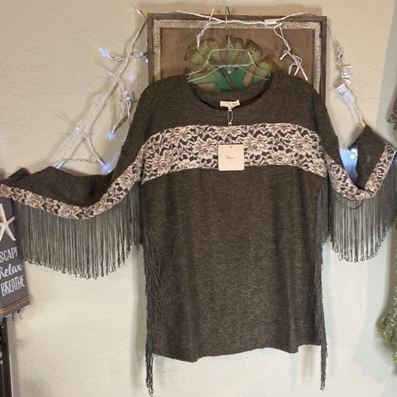 Women’s RYU Fringe&Lace Western Momma,Knit Top,inTaupe Brown ,Irish Cream - Picture 4 of 14